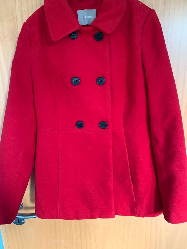 Tolle rote Jacke von Orsay in Rheinberg