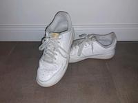 Sneaker Turnschuhe von Nike Air Force, Größe 40 Niedersachsen - Friesoythe Vorschau