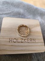 Holzkern Ring , Perlmutt /Gold, Größe 56 Hessen - Melsungen Vorschau