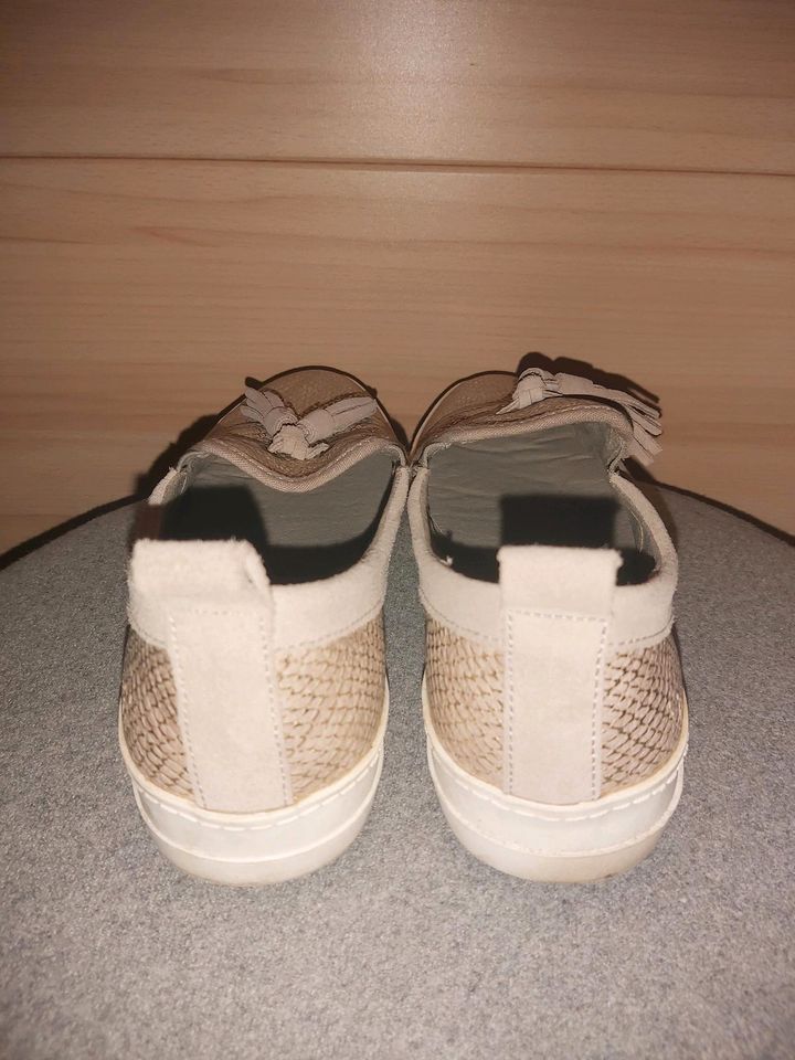 Sneaker Tamaris Gr. 38 in Löbnitz