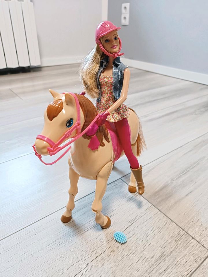 Barbie mit laufendem Pferd in Sachsen - Strehla | Barbie Spielzeug  gebraucht kaufen | eBay Kleinanzeigen ist jetzt Kleinanzeigen