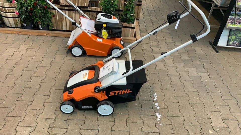 STIHL RLE 240 Elektro Vertikultierer in Nideggen / Düren