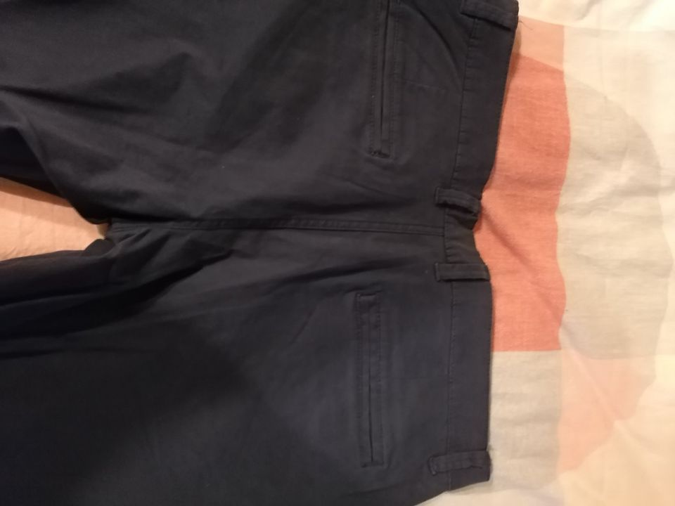 HERREN CHINO-HOSE  Gr. 54 in Essen