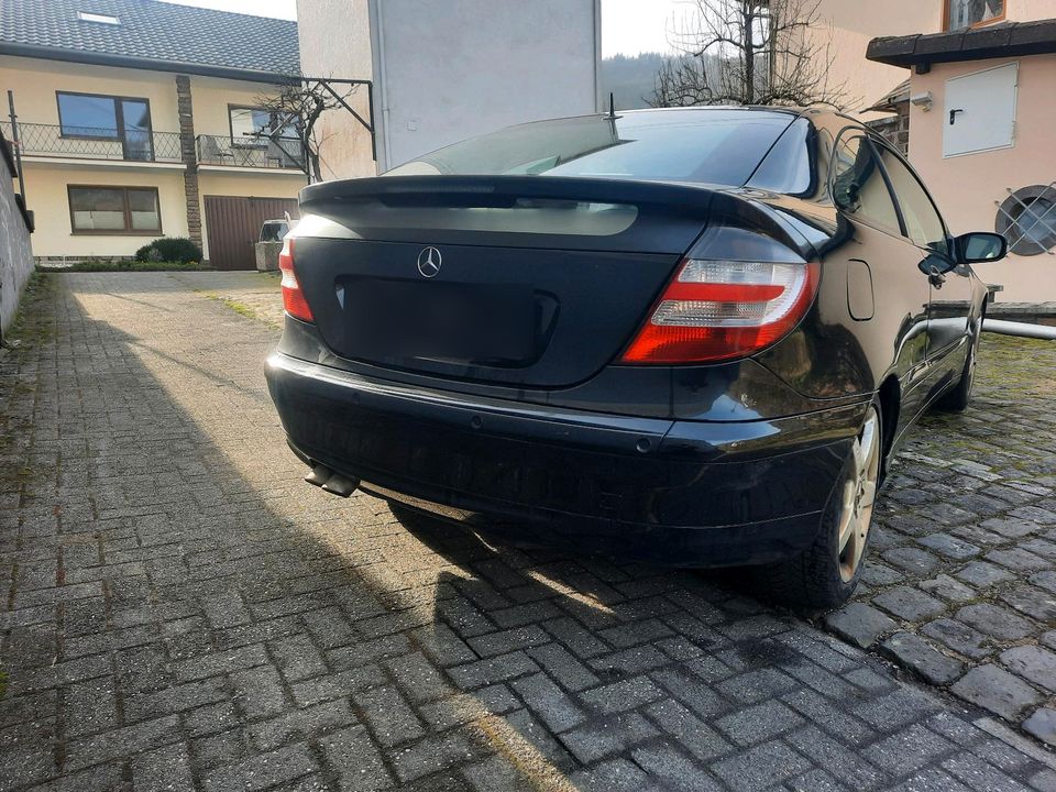 Mercedes Benz C220 Sportcoupe in Bremm