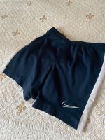 Nike Short Sporthose blau DRI-FIT S/8-10/128-137 Nordrhein-Westfalen - Kirchlengern Vorschau