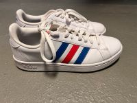 Turnschuhe Sneaker adidas Größe 42 Baden-Württemberg - Bodman-Ludwigshafen Vorschau