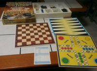 Spielesammlung Schach Backgammon Mensch ärgere dich nicht Domino Berlin - Reinickendorf Vorschau