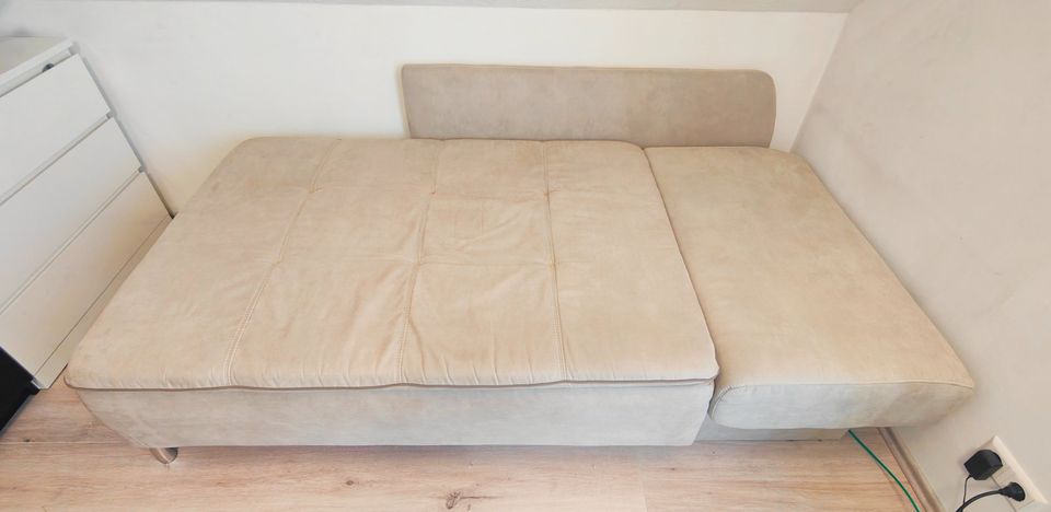 Sofa mit Schlaffunktion und Bettkasten, 1a Zustand ❣️ (NP:1299€!) in Dinkelsbuehl