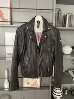 Gipsy Lederjacke Gr. XS Gr. 34 schwarz neuwertig Bayern - Freudenberg (Oberpfalz) Vorschau