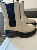 Stiefel Calvin Klein Sachsen-Anhalt - Dedeleben Vorschau