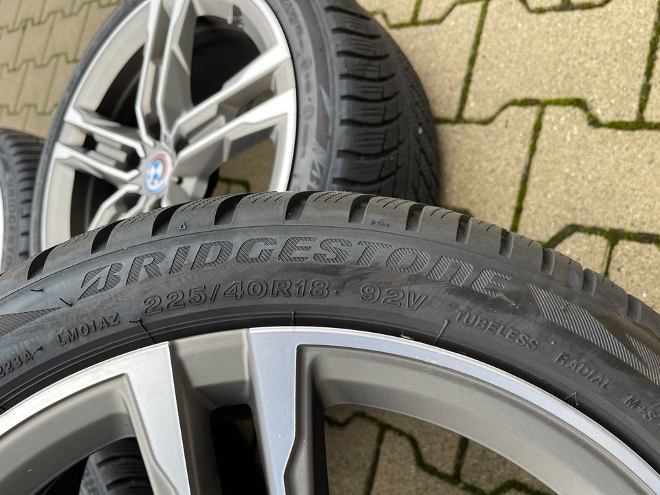 ❄️❄️❄️ DOT 2921 Reifen 7mm Bridgestone BMW M556 Winterräder Winterkompletträder Winter 18 Zoll 1er F40 2er F44 RDCi Felgen RSC Runflat Winterreifen Gran Coupé M135i M235i in Bottrop