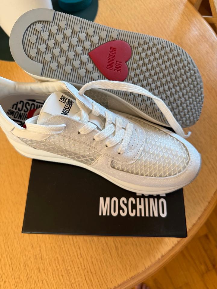 Moschino sneaker in Leverkusen