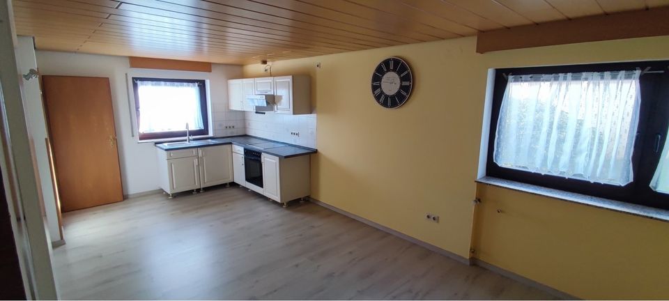 Gepflegtes Einfamilienhaus als Renditeobjekt, mit vermieteter ELW in Losheim am See