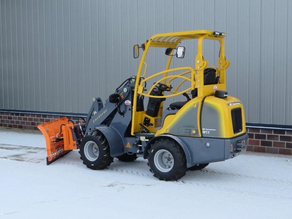 Schneeschild 1,50 m für Eurotrac, Giant, Toyo Hoflader, Schieber in Bakum