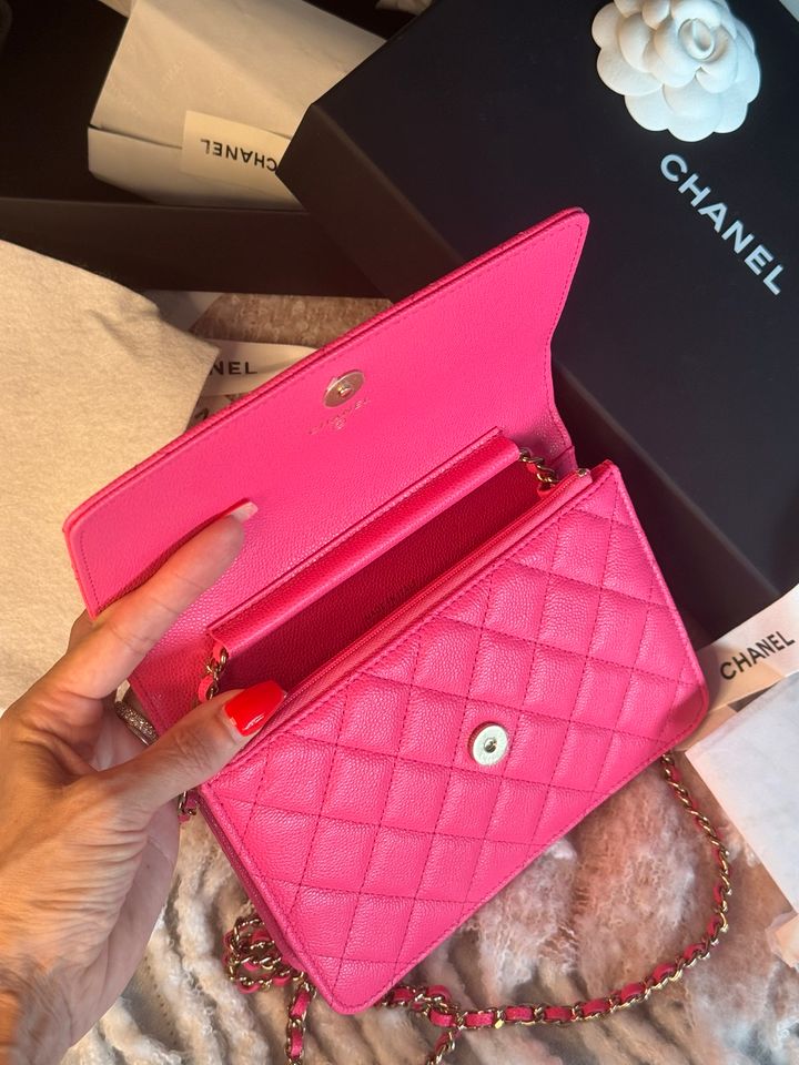 Chanel Tasche Wallet on Chain WOC neu in fuchsia/pink limitiert in Lich