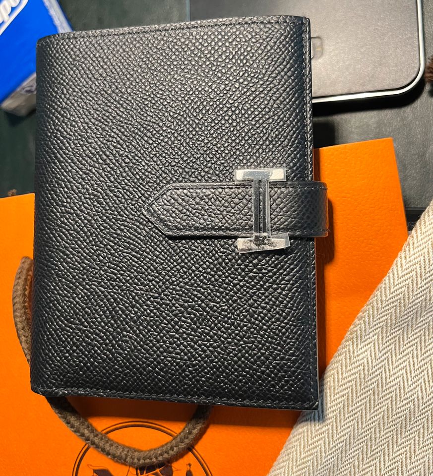 Original Geldbörse Brieftasche HERMES Bearn NEU Privat in Potsdam