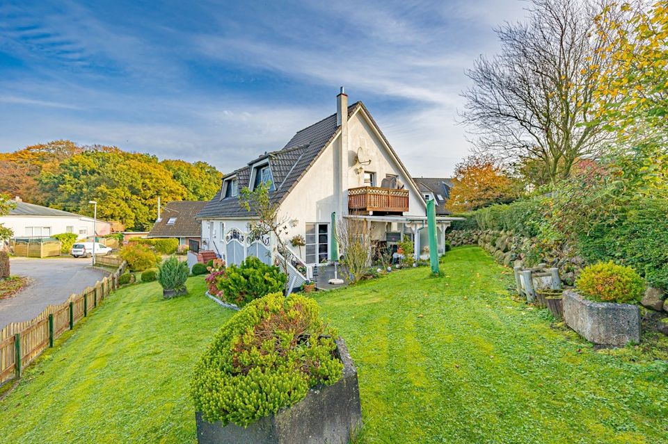 Vermietetes Zweifamilienhaus in ruhiger Lage von Klamp in Klamp