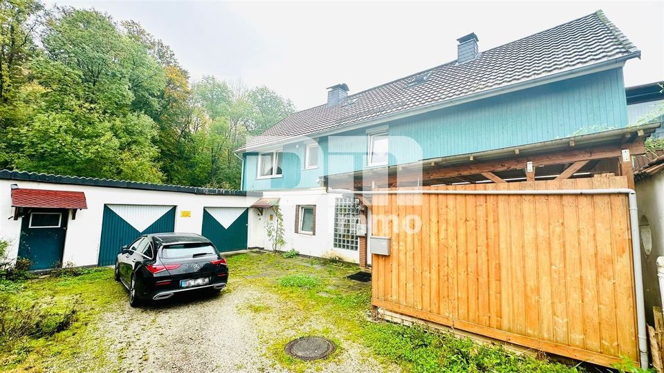 Großes Einfamilienhaus mit Werkstattanbau auf großem Grundstück in Bad Grund (Harz)