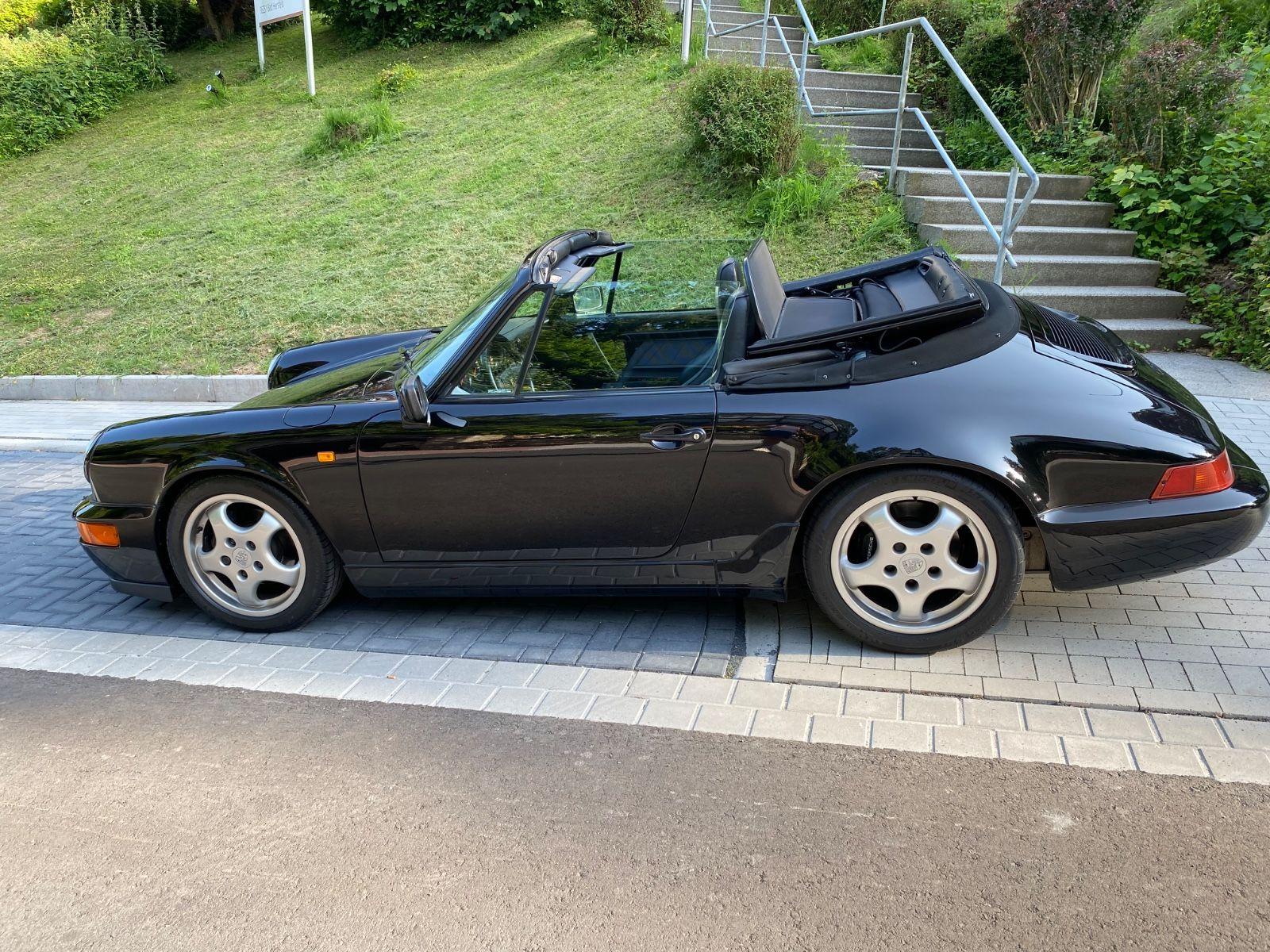 Abbildung des Autos Porsche 964