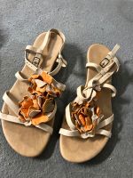 Sandalen Leder beige Gr 40 Frankfurt am Main - Bockenheim Vorschau