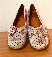 Slipper/ Jenny by ara, sommerliches Blütenmuster/Gr. 39 Baden-Württemberg - Bad Wildbad Vorschau