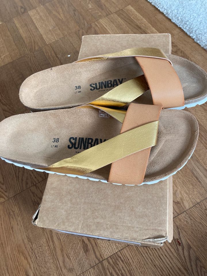 Sandalen Gold Leder Sunbay Fussbett neu 38 in Wiesbaden