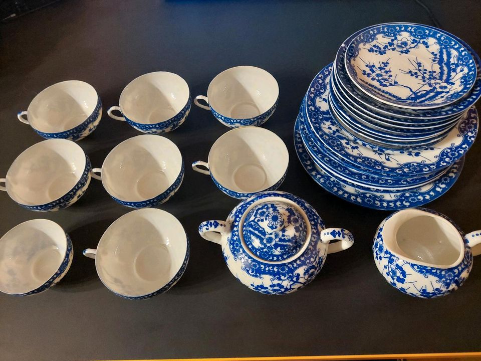 Teeservice Set blau/weiß Kirschblüten japanisch in Gütersloh