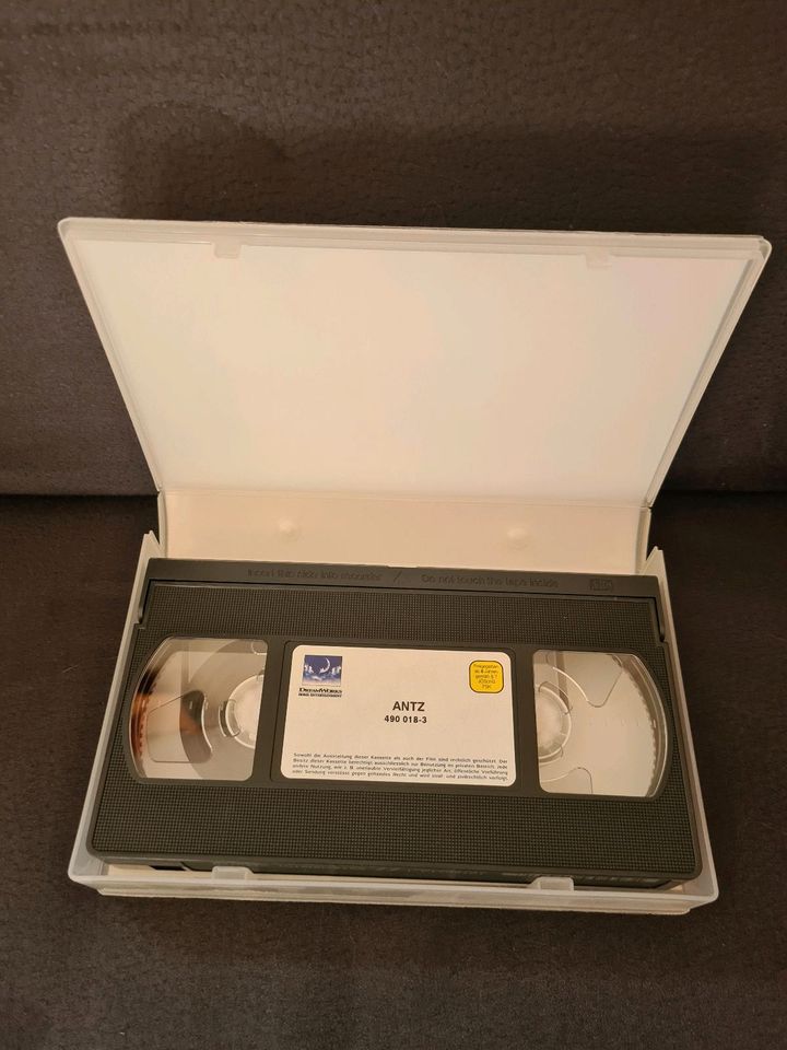 ANTZ - Die große Welt aus der Sicht einer Ameise,  VHS-Kassette in Püttlingen