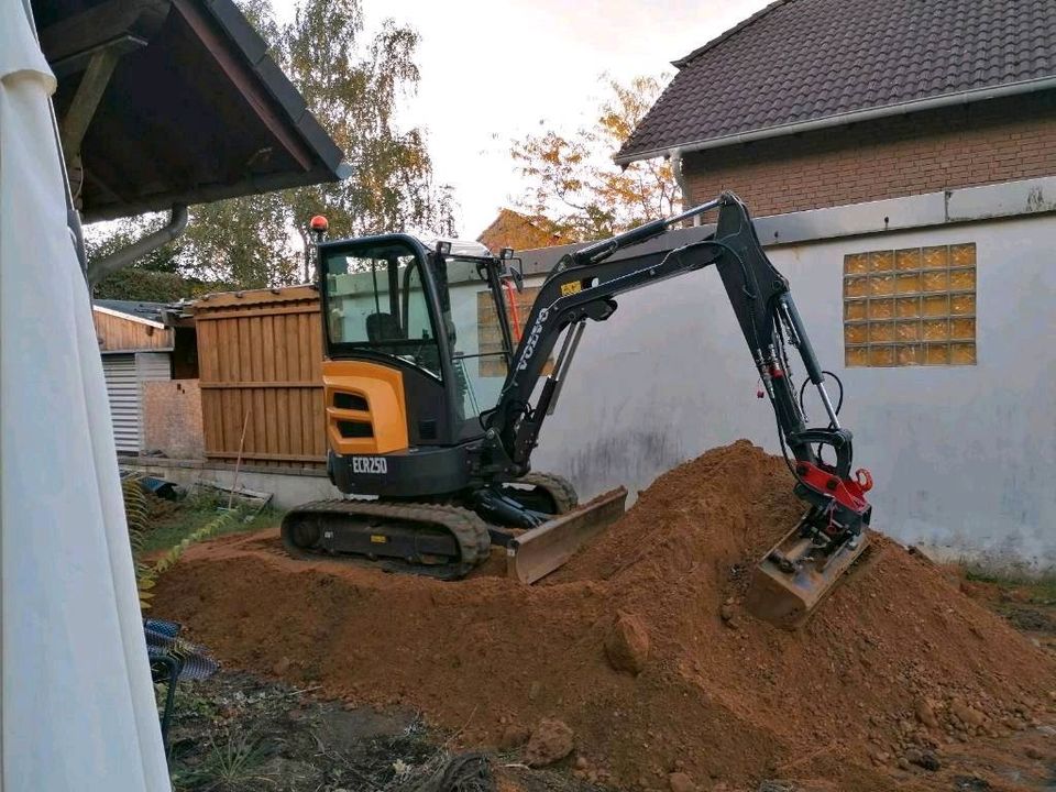 Baggerarbeiten!! in Nideggen / Düren