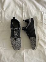 Schwarz Weiße Adidas X PLR Sneaker 44 Niedersachsen - Braunschweig Vorschau