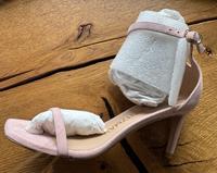 Stuart Weitzman Sandale in Größe 35,5 Saarland - Mandelbachtal Vorschau