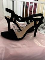 Sandalen mit Absatz Düsseldorf - Hassels Vorschau