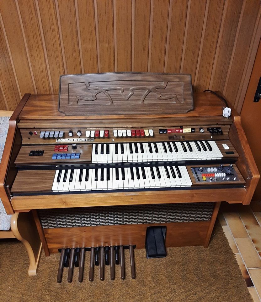 Orgel Farfisa Jaqueline de Luxe in Lemberg