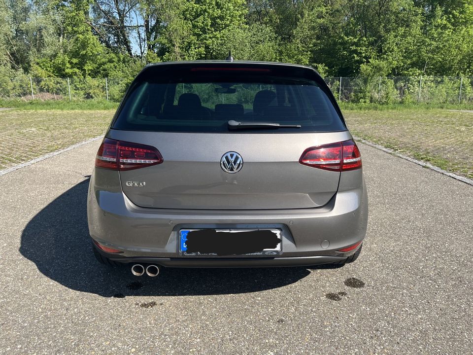 Volkswagen Golf 2.0 TDI DSG BMT GTD - PANO*SHZ*NAVI*DYNAUDIO in Bad Waldsee
