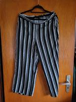 Hose C&A XL 42 schwarz weiß gestreift Sommerhose Culotte NEU Niedersachsen - Ihlow Vorschau