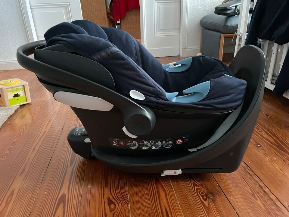 Maxi Cosi Cybex Babyschale mit Station Isofix Kindersitz in Rostock