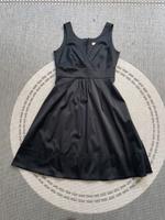 Abendkleid schwarz glänzend Gr. 38 Nordrhein-Westfalen - Bad Oeynhausen Vorschau