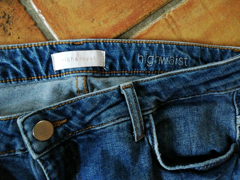 Rich & Royal Jeans highwaist Größe 31/32 in Kraichtal