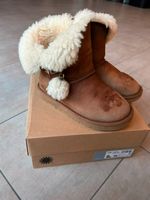 UGG K Lillian II POM POM Nordrhein-Westfalen - Westerkappeln Vorschau