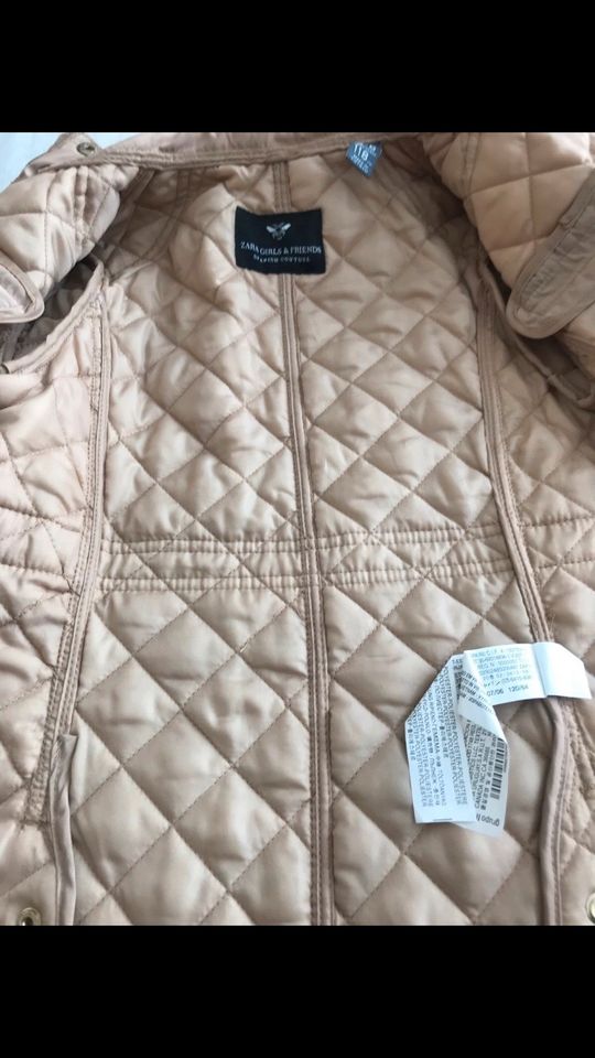 Zara Steppjacke Jacke Gr. 116/122 Neuwertig in Bergheim