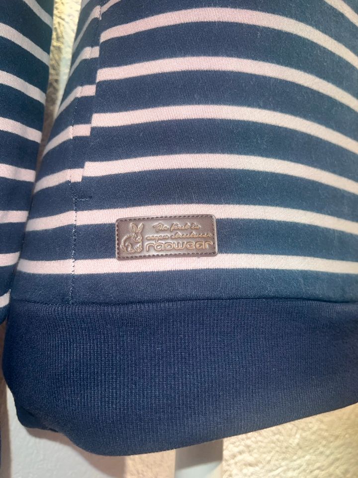 Ragwear Damen Sweatshirt mit Kapuze und Taschen Größe S in Görsbach