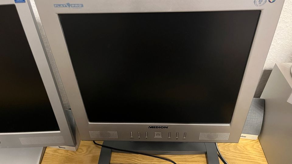 Monitor Medion MD6155AH 17 Zoll Top Zustand in Tuttlingen