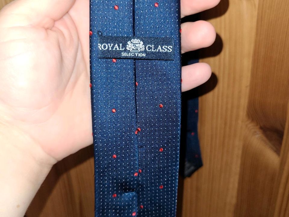 Krawatte blau / rot NEU in Bentzin