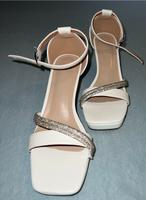 Weiße Damen Schuhe mit Abdatz Baden-Württemberg - Trossingen Vorschau