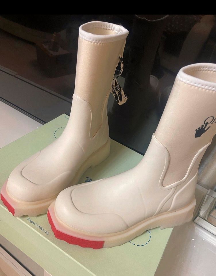 Off-White Chelsea Boots Gummi Stiefel in Hamburg