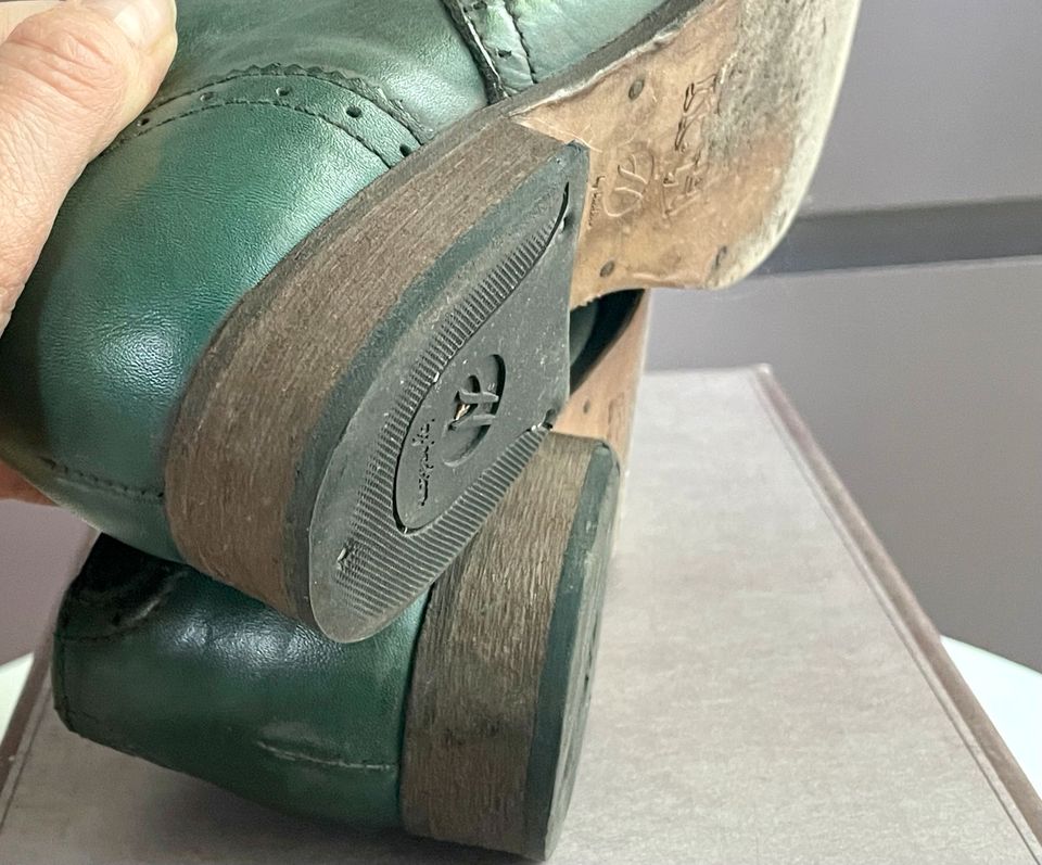 Leder-Schnürschuhe der Marke H by Hudson, Farbe grün , Nummer 38 in Berlin