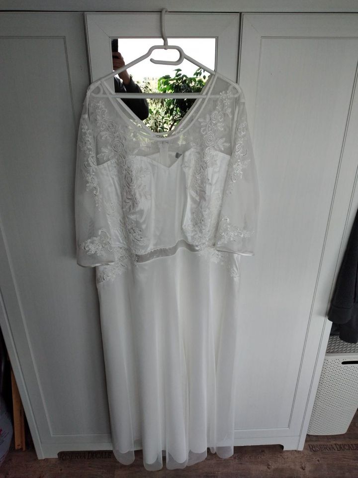 Hochzeitskleid Brautkleid Gr.56 (wie 54) Offwhite mit Brautbeutel in Havixbeck