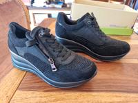 Inblu Turnschuhe gr. 38 schwarz glitzer mit reissverschluss Bayern - Gersthofen Vorschau