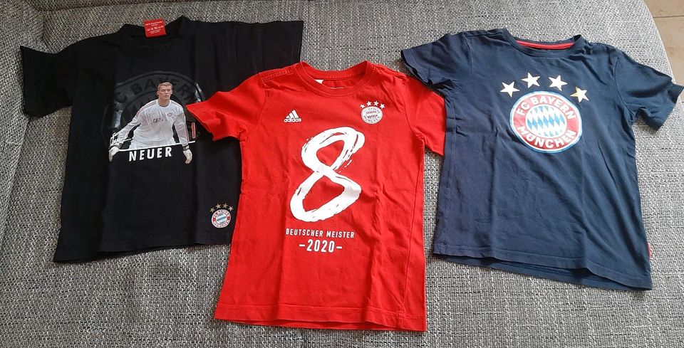 FC Bayern München Shirts Gr. 128 in Endingen