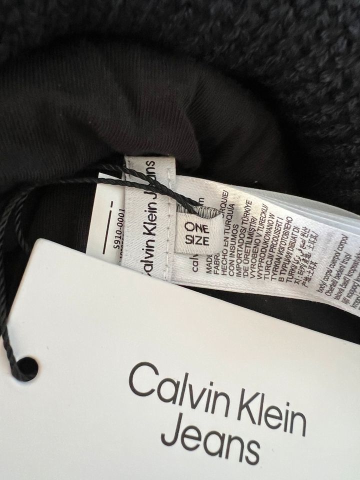 Calvin Klein Mütze schwarz Neu OVP in Amberg